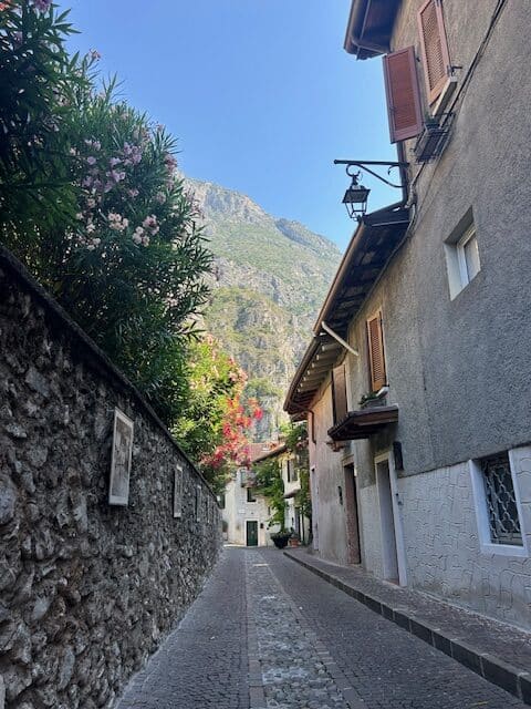 Limone Backstreets